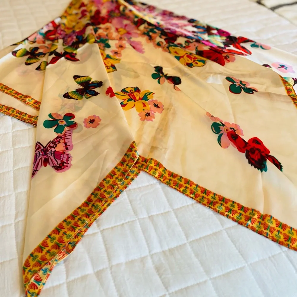 Large 100% Silk Floral & Butterfly Scarf 🌿🌺🐞🦋